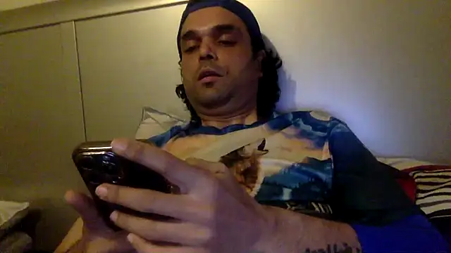 KungFuPanda001 Adlı Modelin Canlı XXX Sohbeti