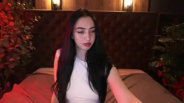 WildKittenX_ Adlı Modelin Canlı XXX Sohbeti