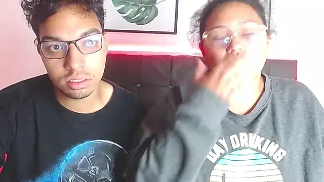 Webkamerová show naughtycouplex_