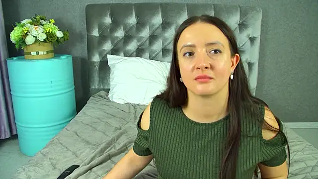 แชท XXX สดของ ElinaBellucci