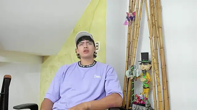 Chat +18 de elliot_colton ao vivo