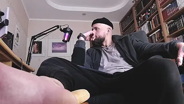 Show modela FindomJason na web-kameri