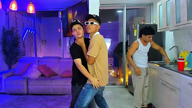 Show de Houseofwarrios na webcam