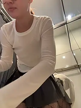 RinaCat live XXX chat