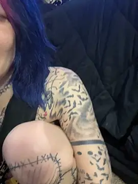 Toxii- Live XXX-chat