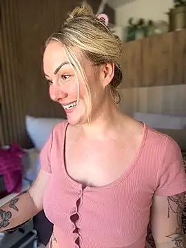 NastyMilf_ Webcam-Show