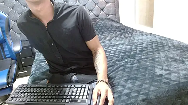 luka_big18 Live XXX-chat