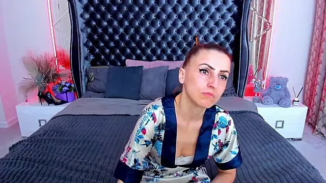 دردشة Rebecca_Diamond الجنسية المباشرة