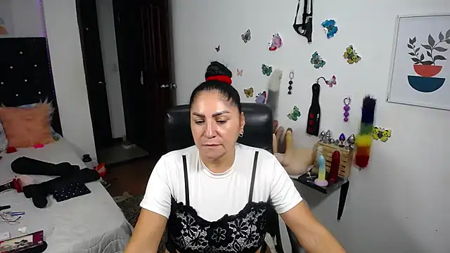 mature_bigboobs10's Live XXX Chat