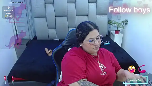 evelin_zaens Adlı Modelin Canlı XXX Sohbeti