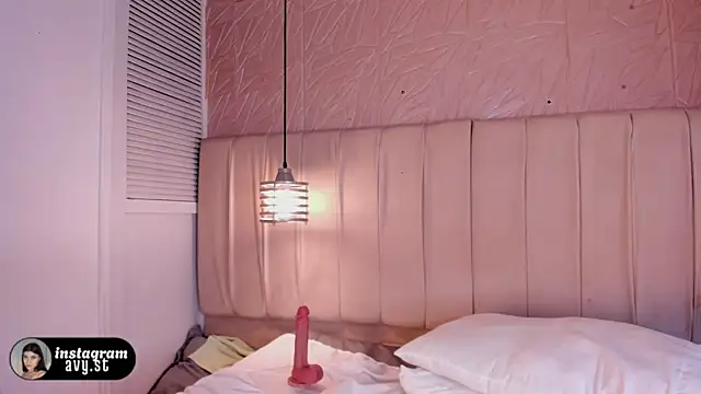 avy_st's Live XXX Chat