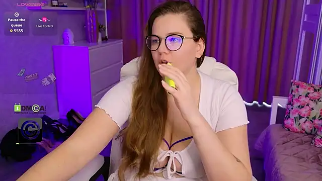 Chat XXX en directo de KellyKleine