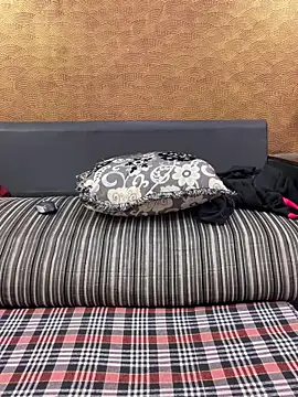 Iampriyaaa15 웹캠 쇼