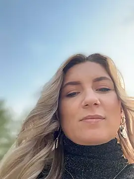 Crazy-Rosa's Live XXX Chat