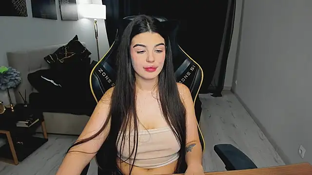 AlluringAriel Chat XXX in diretta