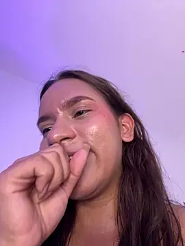 amara_wet04's Live XXX Chat