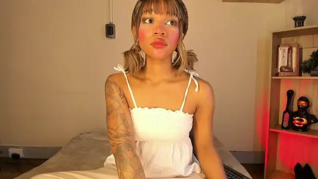 Tylla__ Live XXX-chat