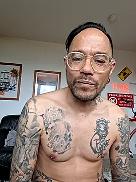 Mr_Graffitimile's Live XXX Chat