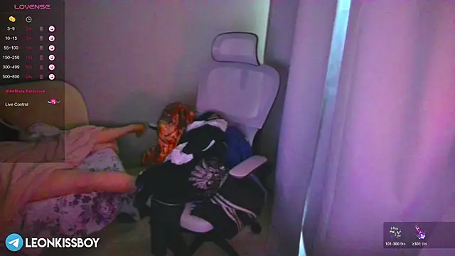 LeonBoykisser Show Webcam