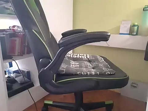 feathersify Pertunjukan Webcam