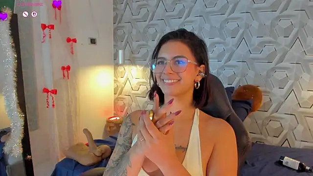 دردشة Sophiee_Hill الجنسية المباشرة