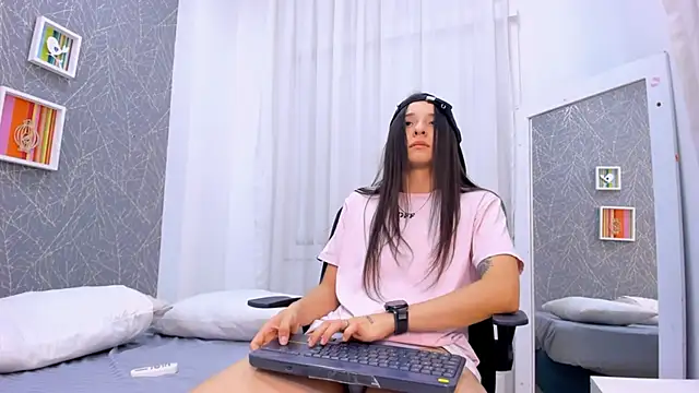 Chat +18 de ViictoriiaSaenz ao vivo