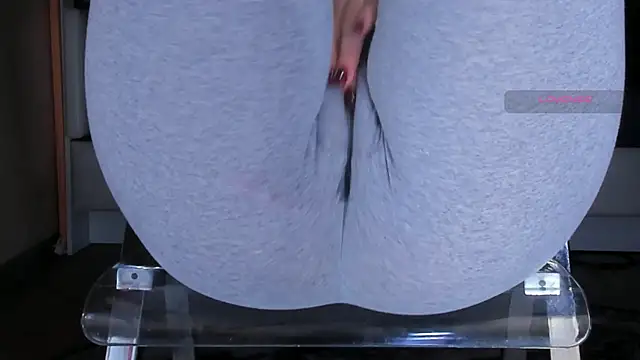 Chat +18 de Cameltoe_squirt_inPants ao vivo