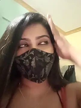 SANAYA_ROY élő XXX-chatje