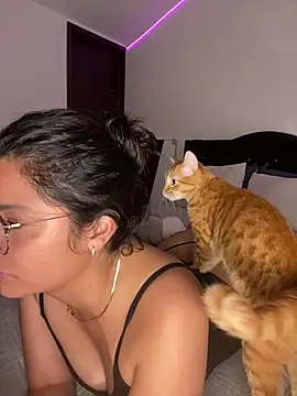 Chat XXX en directo de MiaAlarie