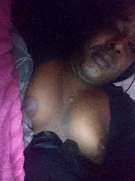 Pertunjukan Kamera Web Hellentrans24