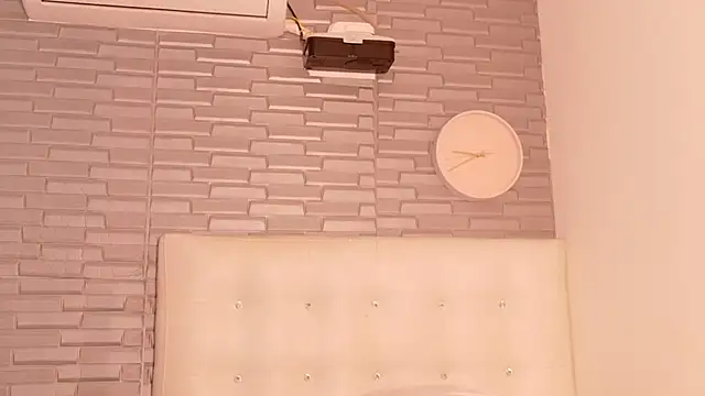 Show de pervert_shydoll1 na webcam