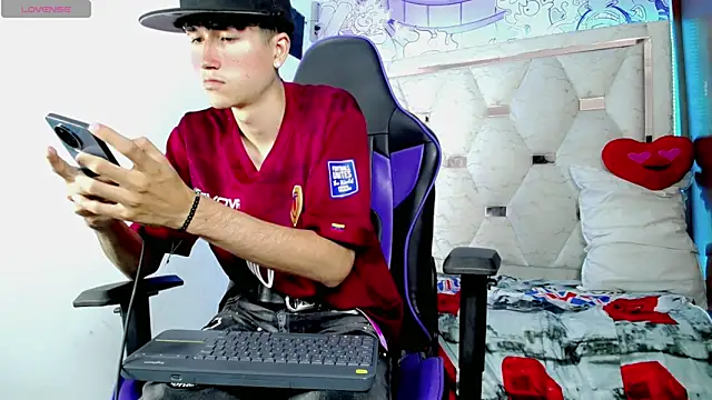 Chatroom XXX en direct de johnny_cagee