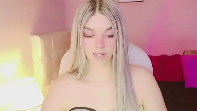 Pokazy przed kamerką – EvaEvangeline