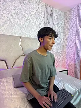 Pertunjukan Kamera Web osamu_tay