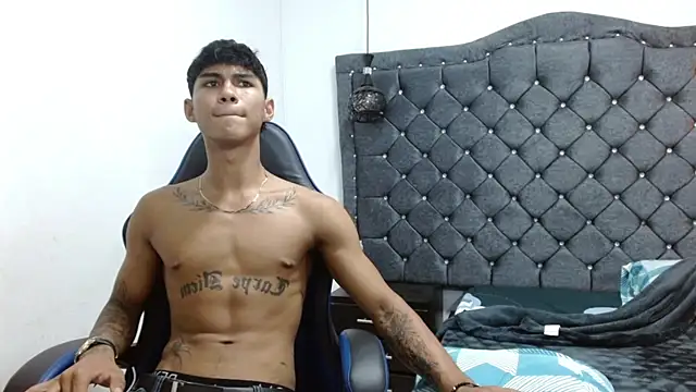 Онлайн чат XXX luka_big18