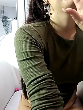 Nahomyrain's Webcam Show