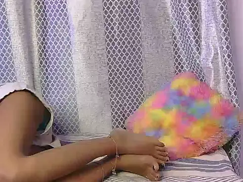 hey-pinky: απευθείας συνομιλία ΧΧΧ