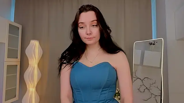 Show modela KaraNeagle na web-kameri