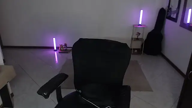 Chat XXX en directo de charlottezoe15