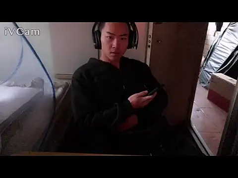 dyjdddttjのウェブカメラショー