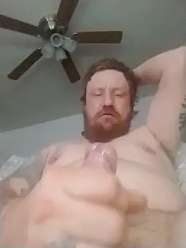 Show modela hornygiltz92 na web-kameri