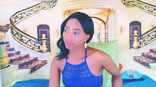 XXX chat uživo modela EbonyCreamy69