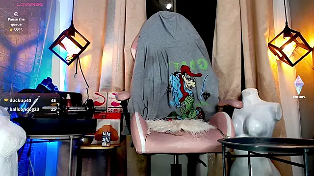 Walkers05 Adlı Modelin Web Kamerası Şovu