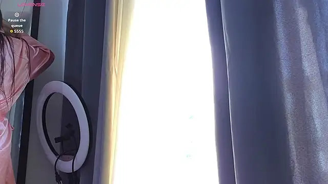 Emma_Revees Live XXX-Chat