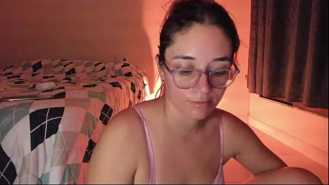 atenas_05_'s Live XXX Chat