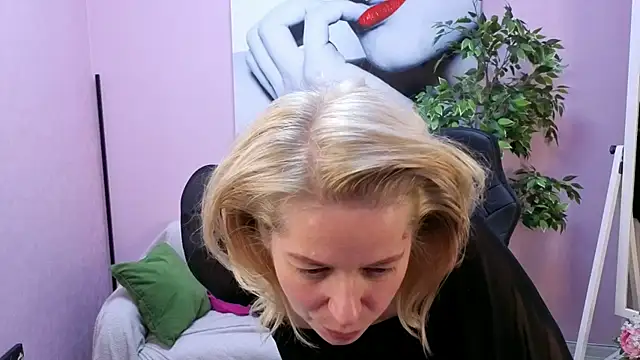 Lorabigass Live XXX-Chat