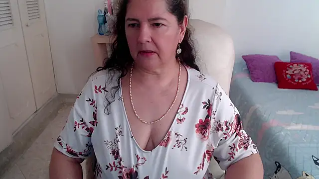 Chat +18 de leonela_69 ao vivo