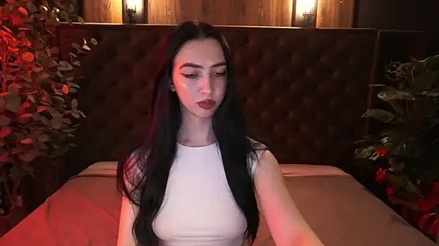 WildKittenX_ Adlı Modelin Canlı XXX Sohbeti