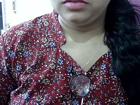 Cute_Aliyaa – Naživo XXX chat