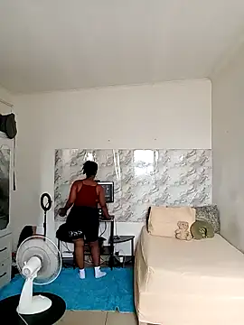 XXX chat uživo modela Babymomma98